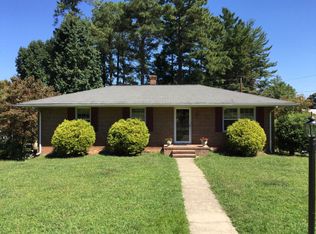203 Guy Ave, Crewe, VA 23930