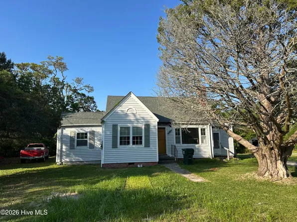 111 Chestnut Drive, Beaufort, NC 28516