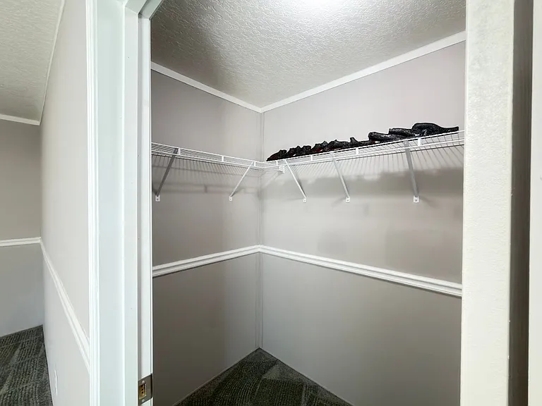 55 Oak Ave — Photo 42