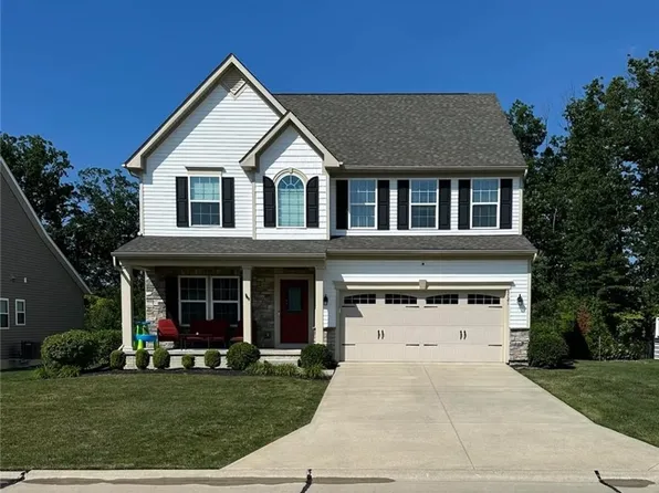 8721 Summer Wind Ln, Mentor, OH 44060