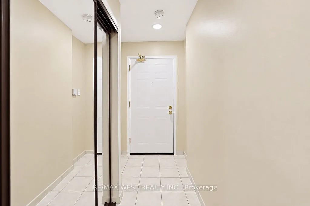 2 bed, $2,750 — Photo 2