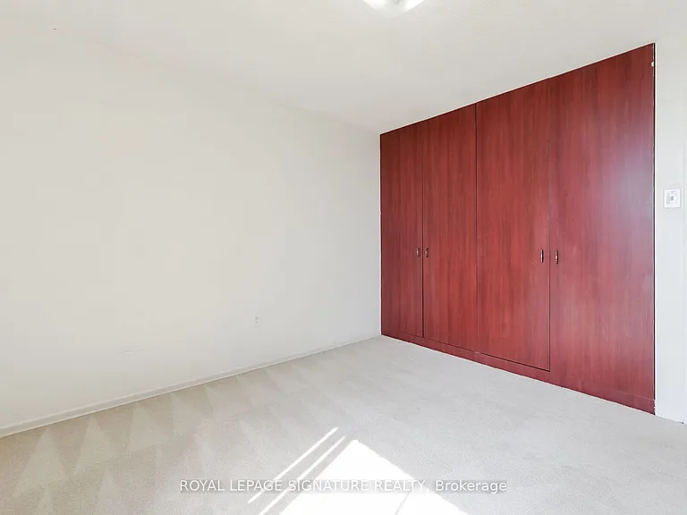 4 Kings Cross Rd #801 — Photo 14