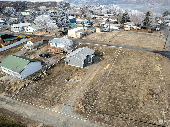 3rd image of 104 W Kelso Avenue