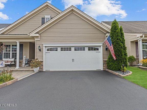 3rd image of 9 Mason Drive