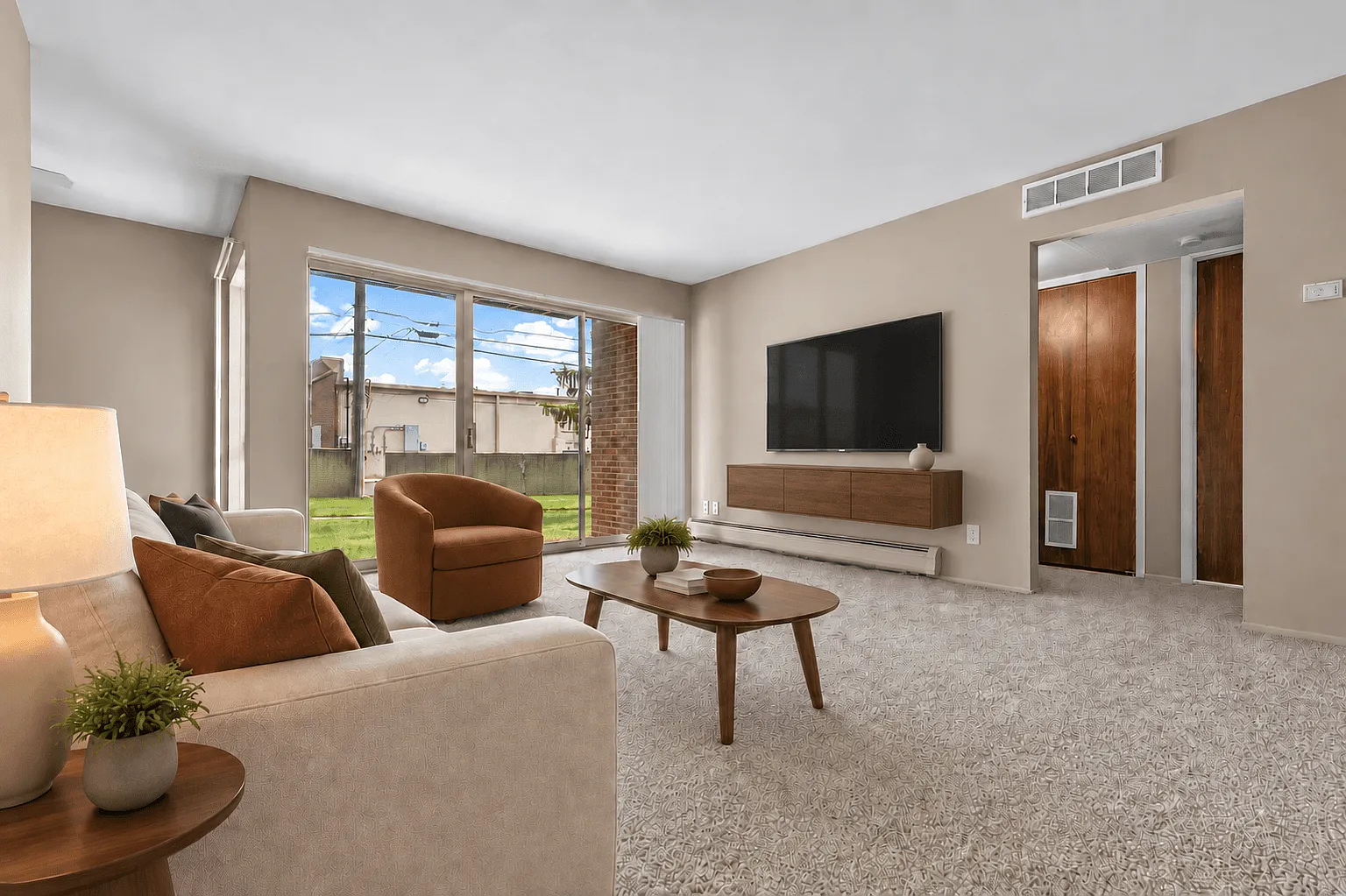Macomb Manor - Roseville, MI — Photo 3