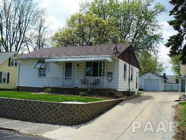 3827 N Columbus Ave photo 1