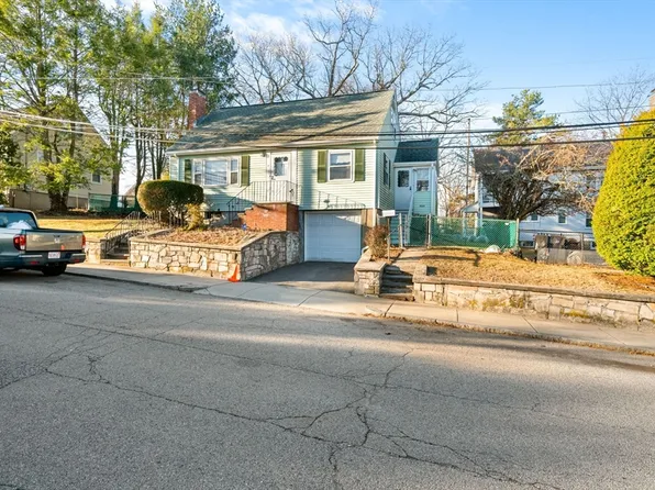 7 Gould St, West Roxbury, MA 02132