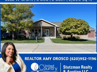 1112 W Grant Ave, Ulysses, KS 67880