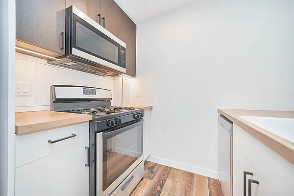 Rented by Living New York | media 8