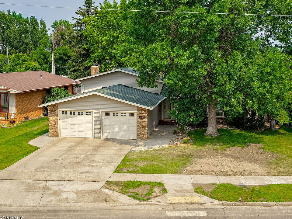 1st image of 1106 18th St W
