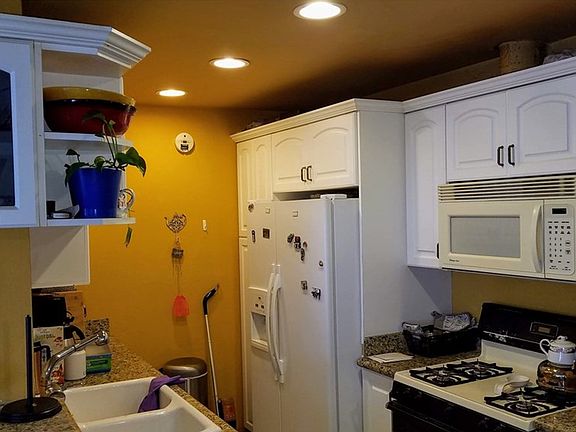4th image of 5700 Etiwanda Ave Unit 244