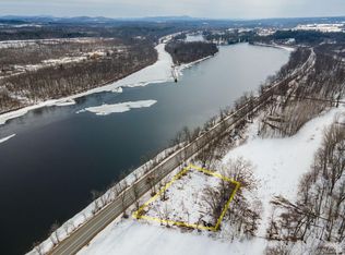 1197 W River Rd, Gansevoort, NY 12831