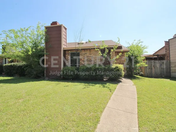 1406 Butterfield Dr, Mesquite, TX 75150