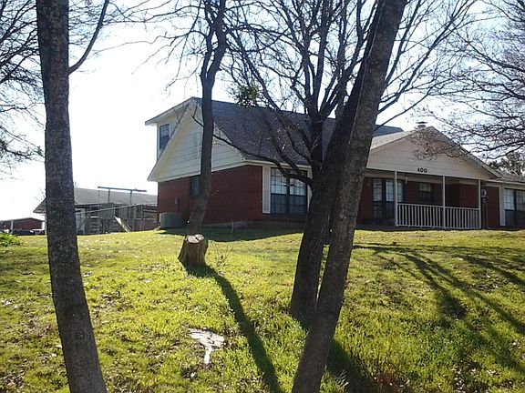 3rd image of 400 Lakewood Dr