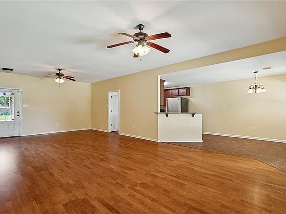 3rd image of 42267 Broadwalk Ave
