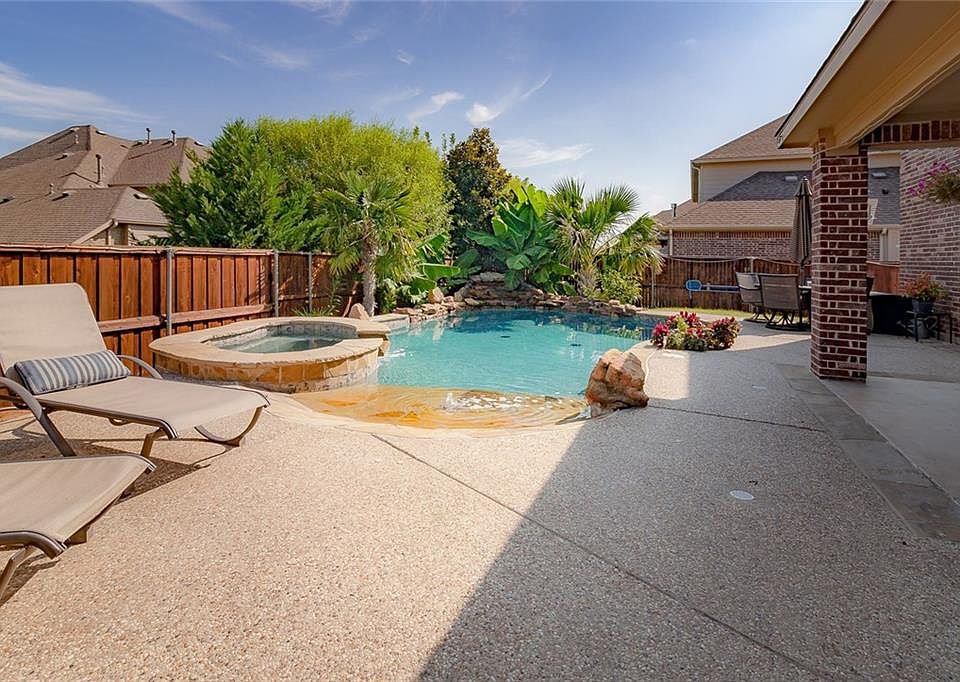 1st image of 1701 Lakemere Dr