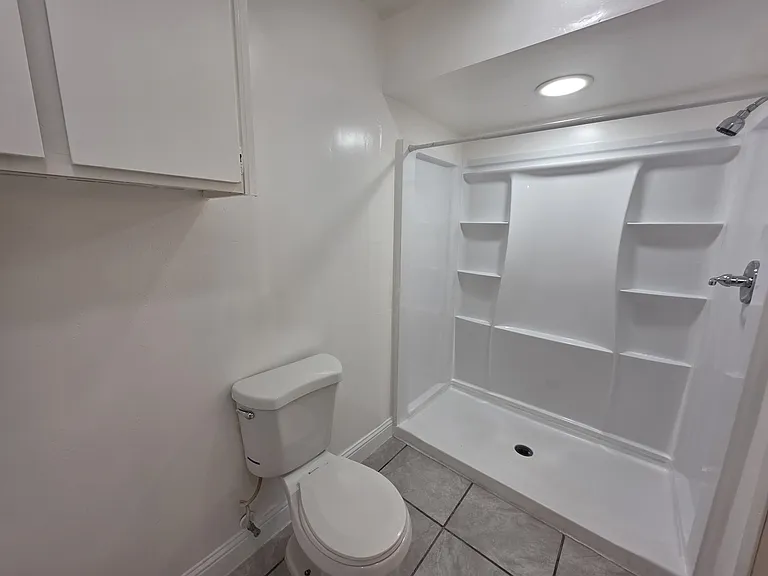 5920 Stockdale Hwy #B — Photo 5