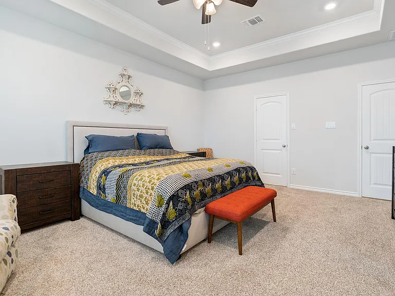 608 Lister Dr — Photo 18