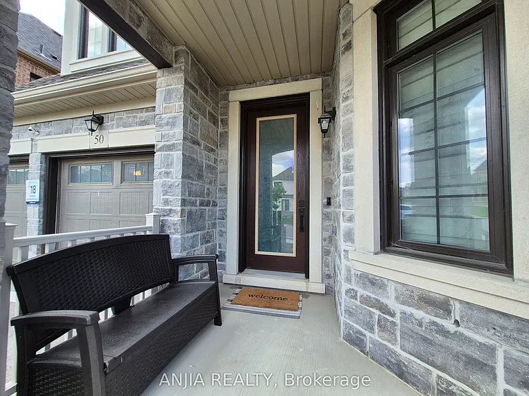 50 Meadow Vista Cres #UPPER — Photo 4