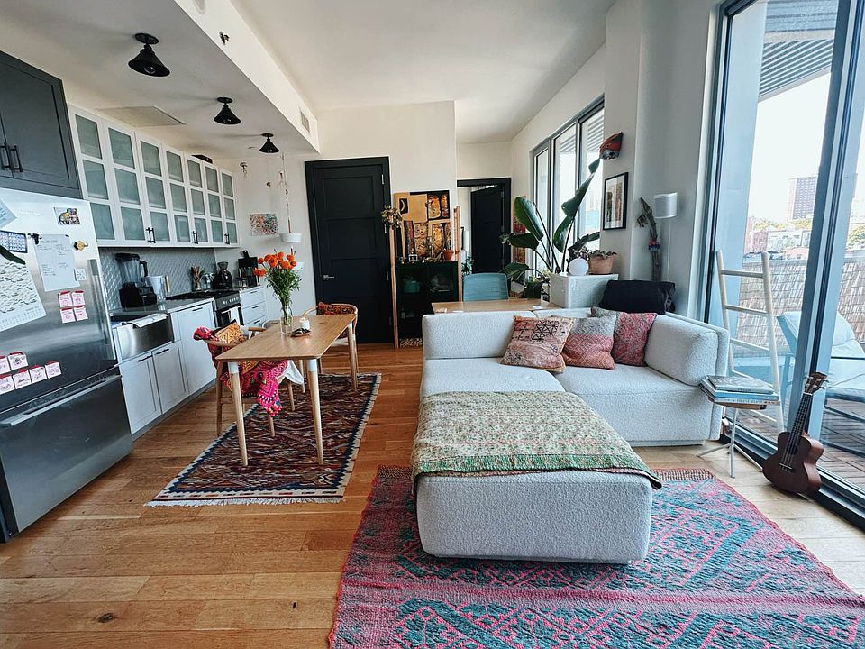 1st image of 10 Montieth St APT 454