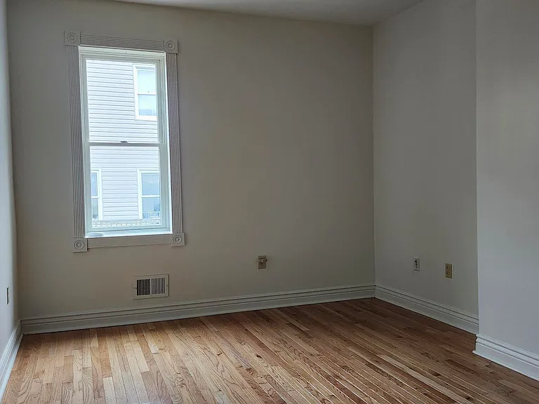 3218 Harcum Way — Photo 13