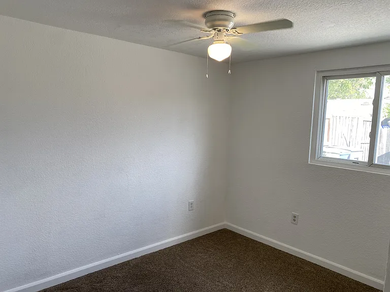 117 Spruce St #B — Photo 23