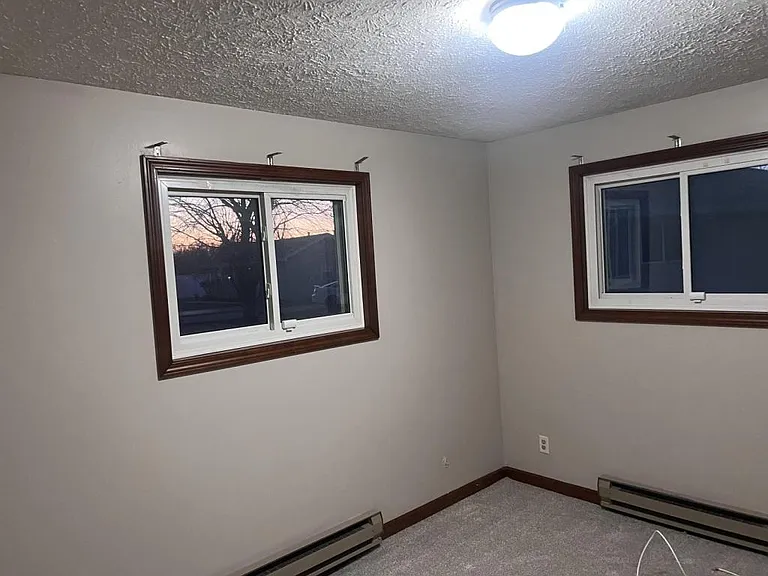 136 N Saint Louis St — Photo 3