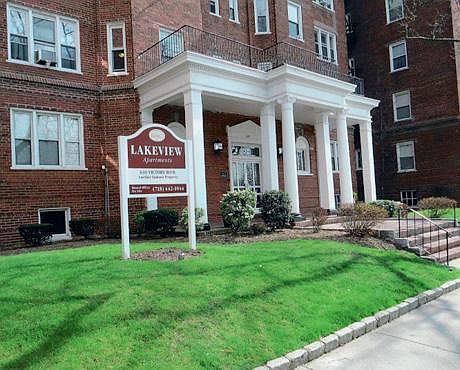 2nd image of 650 Victory Blvd APT 3A