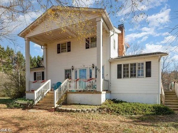 221 Dogtrot Rd, Mocksville, NC 27028