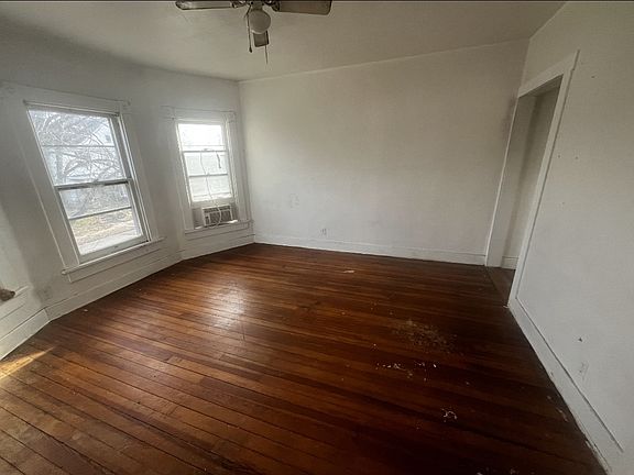 5th image of 93 Fountain Ave