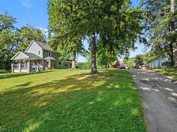 1911 Oriel Rogers Rd, Girard, OH 44420