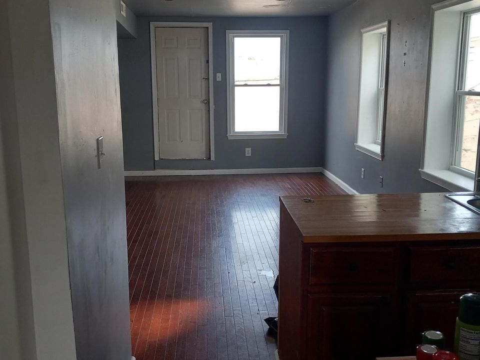 1st image of 1718 S 4th St Floor 3