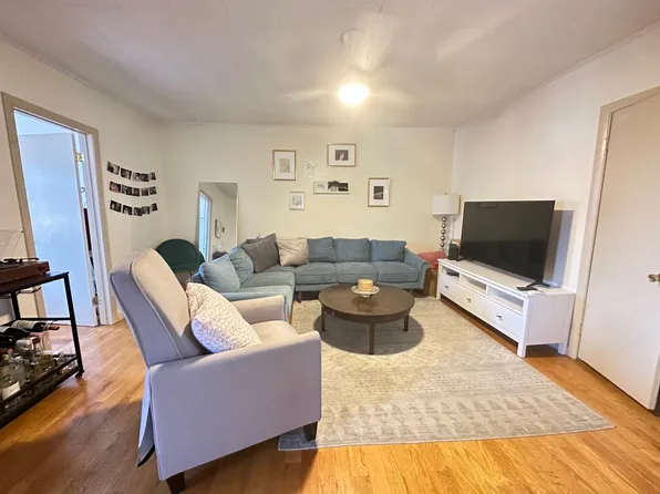5 Battery St APT 4, Boston, MA 02109