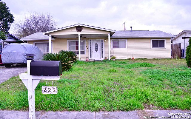 1st image of 223 Jamaica Dr