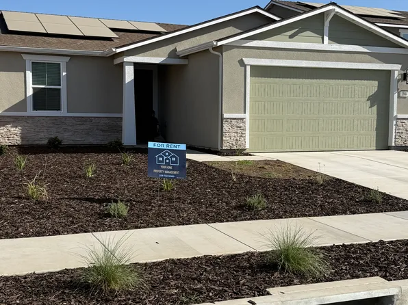 3944 W Babcock Ave, Visalia, CA 93291