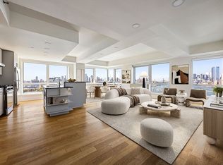 440 Kent Ave APT 17A, Brooklyn, NY