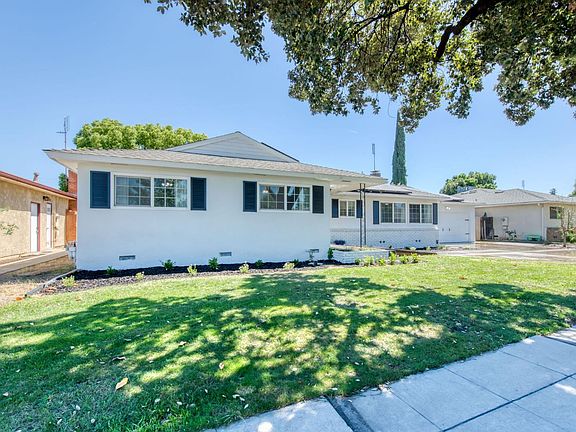 3rd image of 6228 N Millbrook Ave