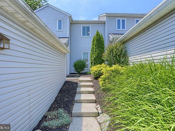 4th image of 1711 Creek Vista Dr