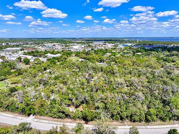 3rd image of 22901 Bayshore Rd