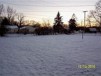3rd image of 2331 Marquette Ave