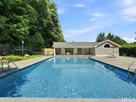 2nd image of 35 Glen Ridge #35