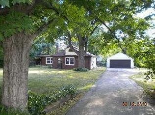 2123 Forest View Rd, Rockford, IL 61108