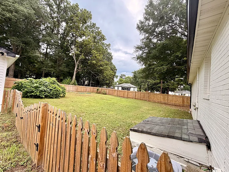 755 Trout St NE — Photo 15