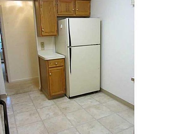 5th image of 4415 Main St APT 18