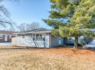 1131 Johnston Dr, Aurora, IL 60506