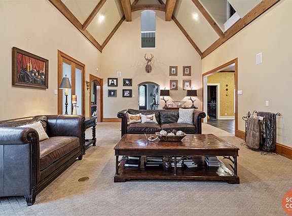 4th image of 59 Oak Hill Cir