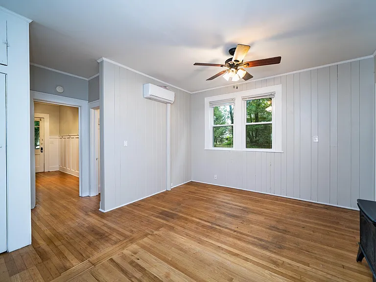 24 Robindale Ave #2 — Photo 8