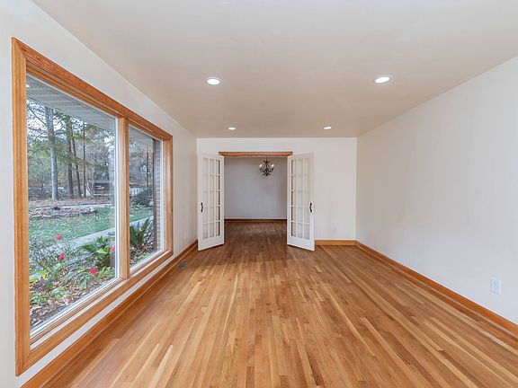 2nd image of 107 Lorac Ct