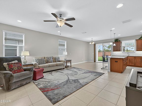 5th image of 3947 NW 46th Ter