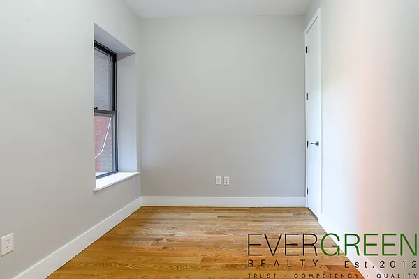 Rented by ERNY LLC | media 21